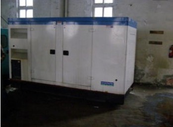 饶阳康明斯150kw大型柴油二手发电机组 饶阳康明斯150kw大型柴油二手发电机组